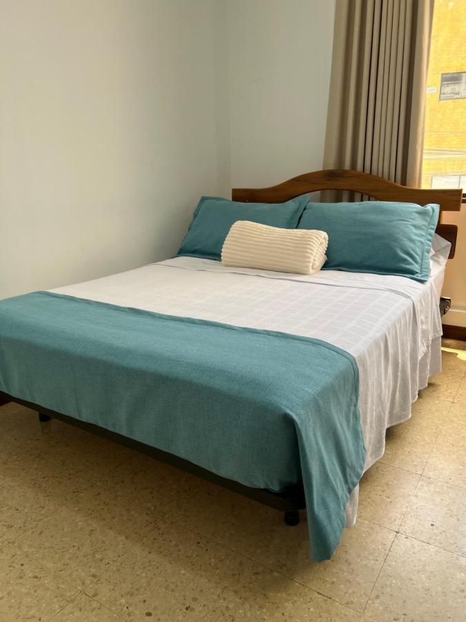 Hotel Caucasia מראה חיצוני תמונה