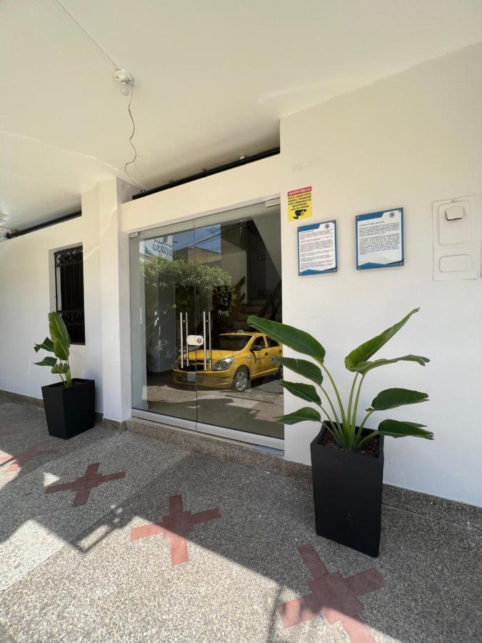 Hotel Caucasia מראה חיצוני תמונה