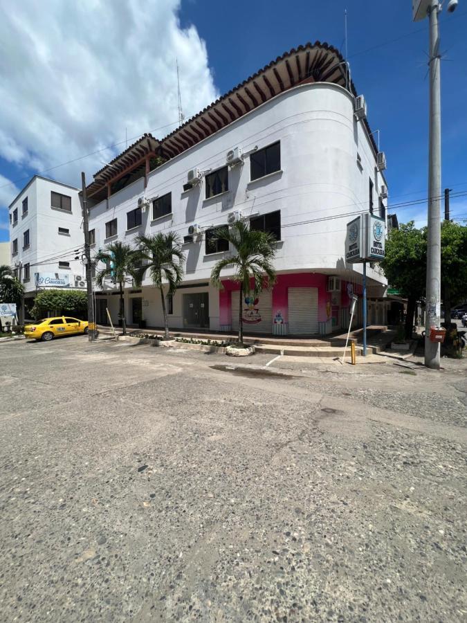 Hotel Caucasia מראה חיצוני תמונה